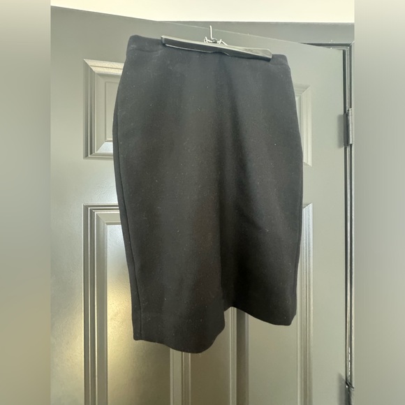 J Crew pencil Skirt No. 2 - Picture 5 of 6